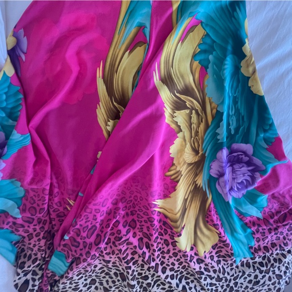 2 piece pants and Wrap Around Top. Size Small - Picture 9 of 9